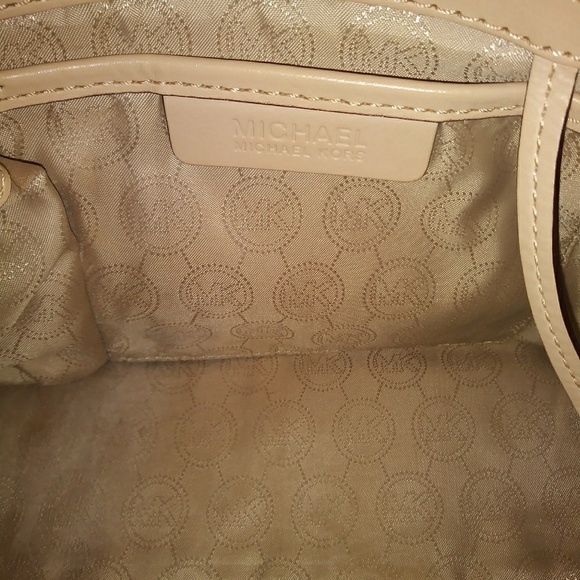 Michael Kors satchel vanilla purse - Picture 8 of 8
